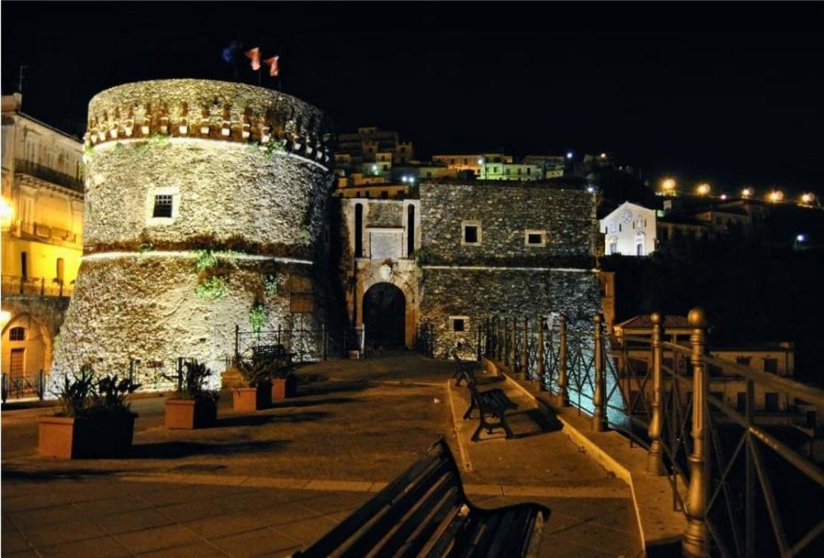 Casa Di Giorgio-Fronte Spiaggia Pizzo  Exterior foto